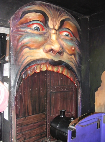 Mr Luna - Not so friendly NOW...